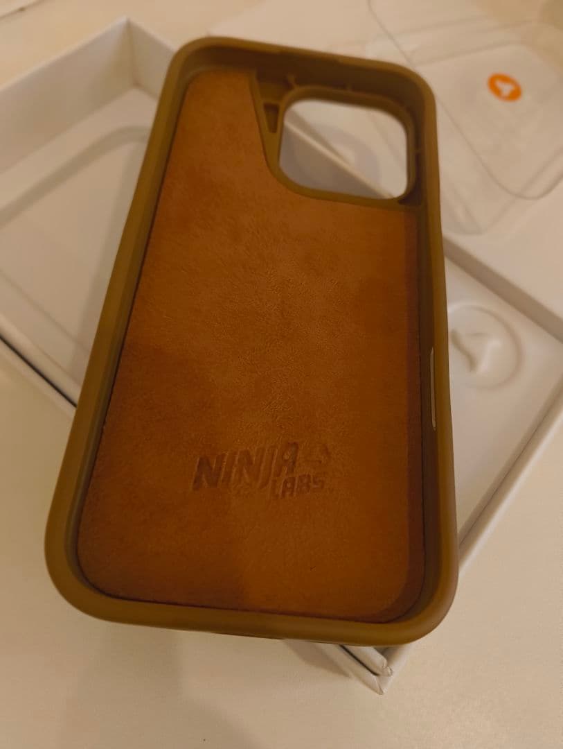 新品Ninja Labs iPhone17ケース モカ