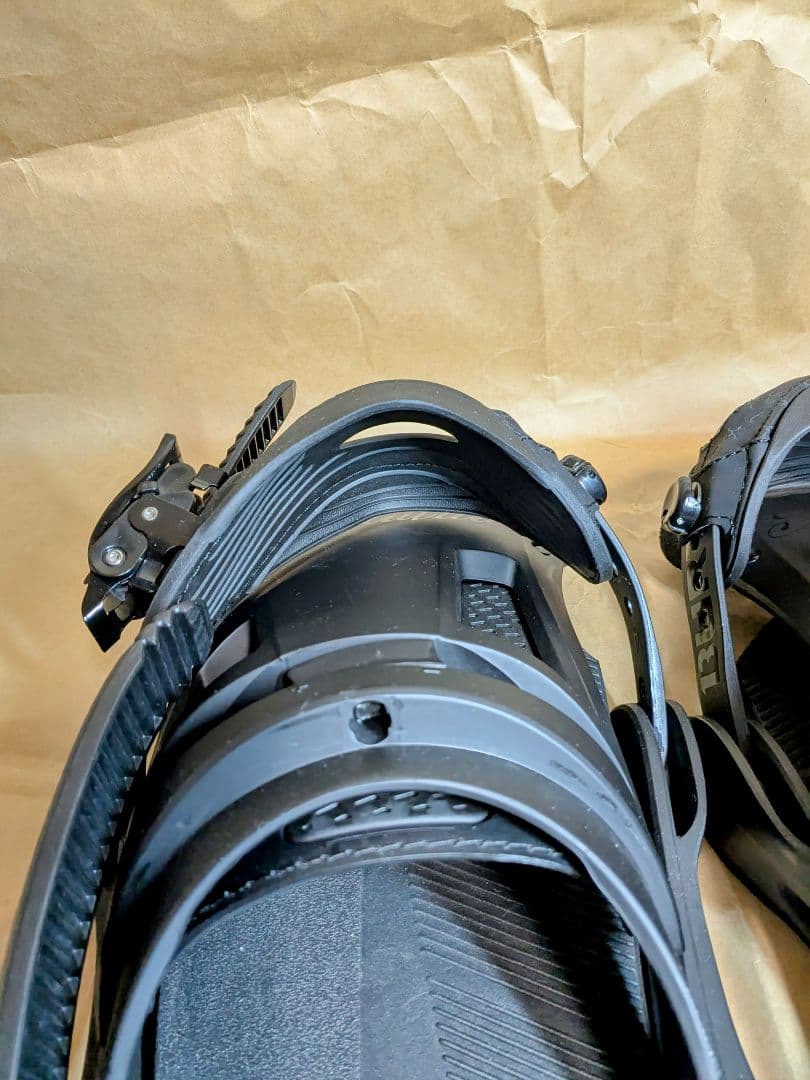 バートン BURTON Malavita スノーボードビンディング M