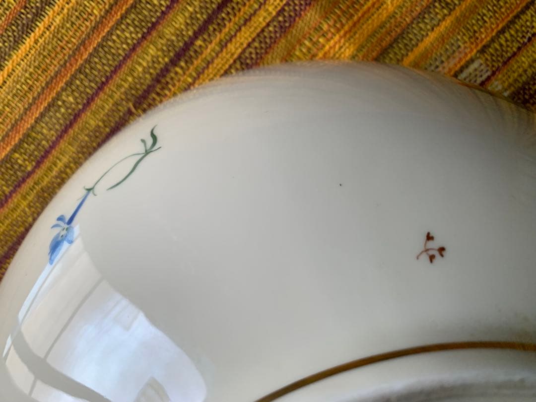 ロイヤルコペンハーゲン　レアなビンテージ大型26.5㎝の綺麗な手書きの花ボール！