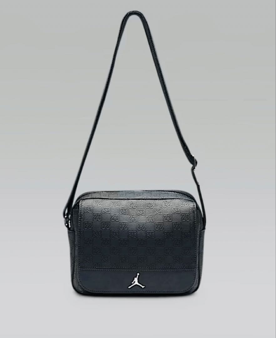 新品 未使用】NIKE ジョーダン モノグラム メッセンジャー　ショルダーバック