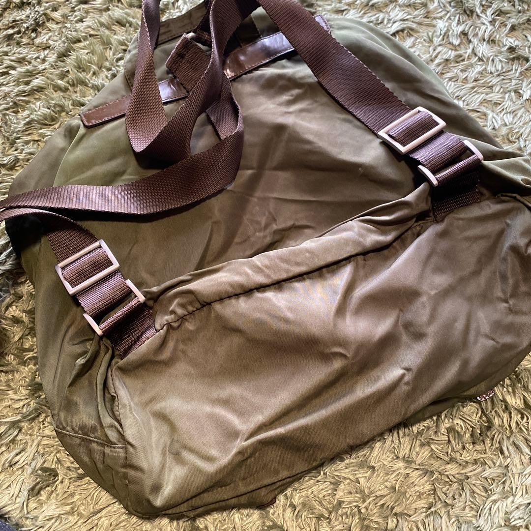 PRADA オリーブグリーン バックパック　リュック