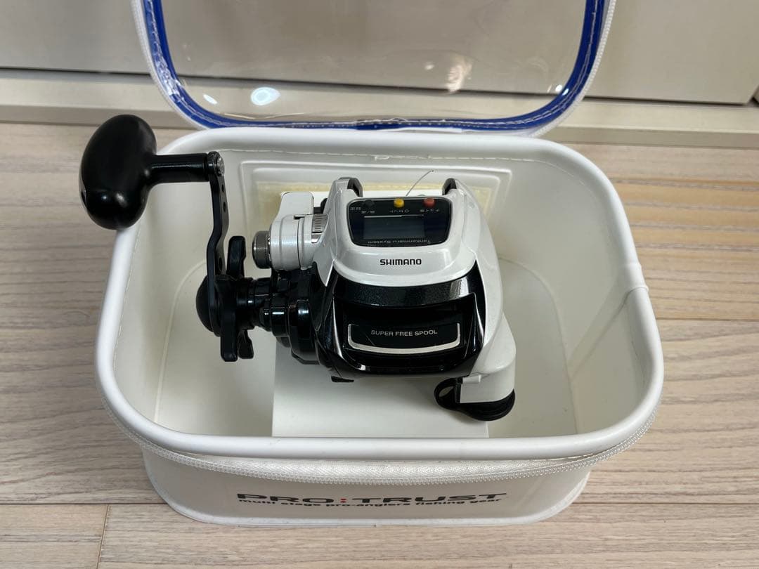 【シーズンイン！】SHIMANO PLAYS 1000 電動リール ケーブル付