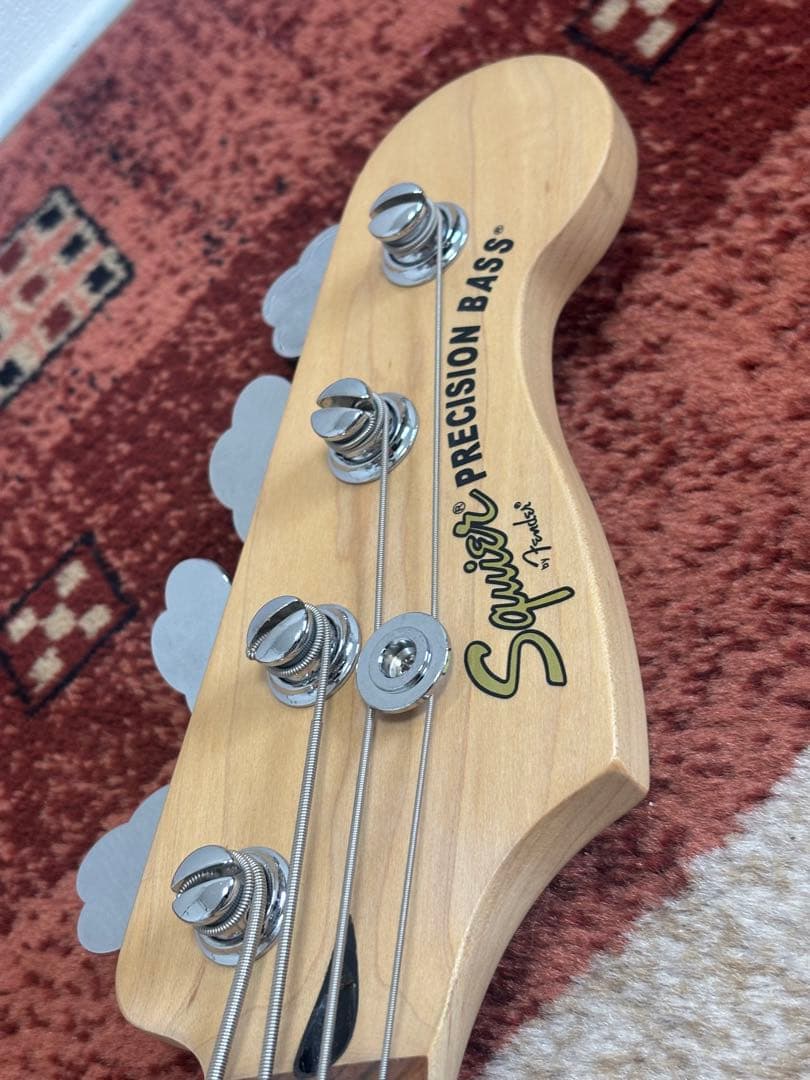Squier by Fender Precision Bass エレキベース 白