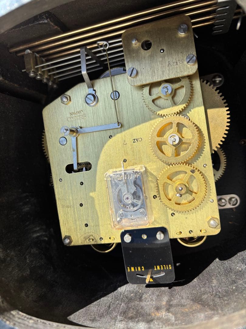 美品アンティークなSEIKO ウエストミンスターチャイム機能付ゼンマイ式置き時計