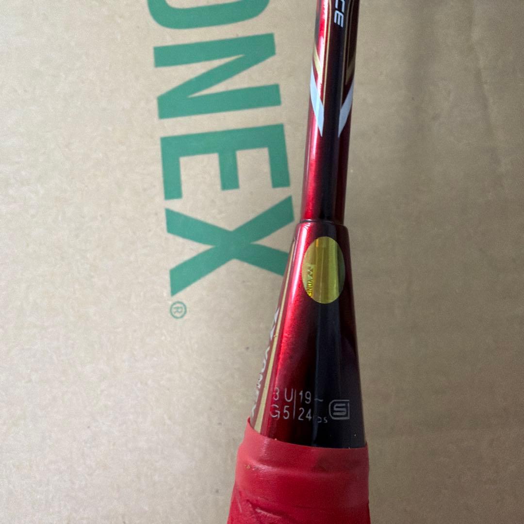 【ジャンク】割ありヨネックス ArcSaber 10 バドミントンラケット