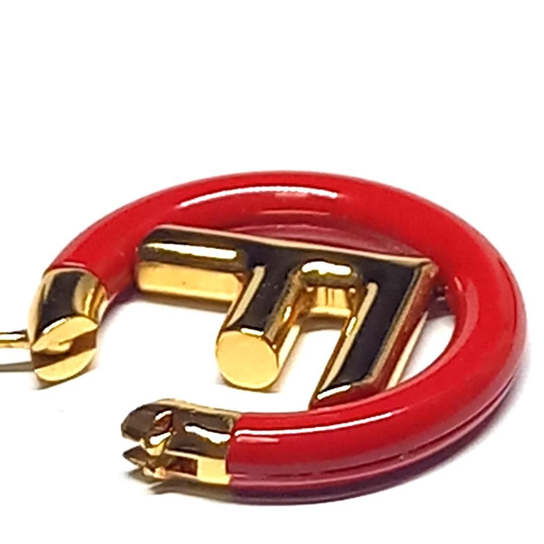 さとみ様フェンディ ピアス フープ ロゴ 赤 ゴールド 片耳 片方 エフイズ