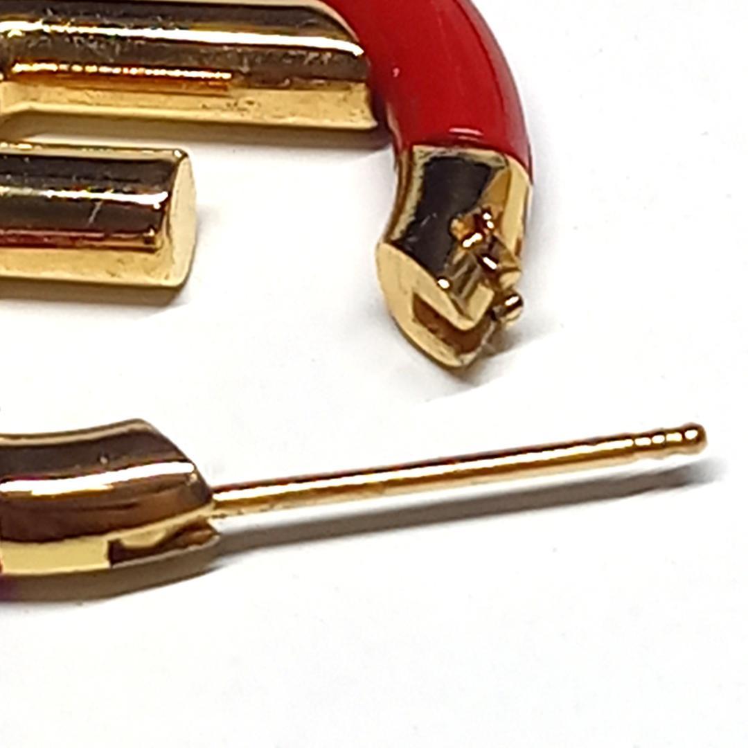 さとみ様フェンディ ピアス フープ ロゴ 赤 ゴールド 片耳 片方 エフイズ