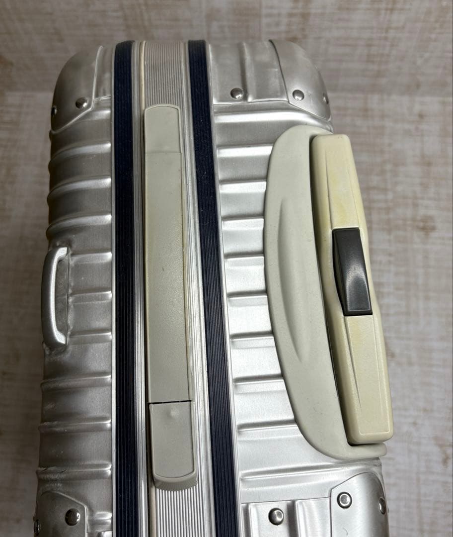 廃盤RIMOWAトパーズ　シルバーインテグラル　32L 2輪　機内持込み