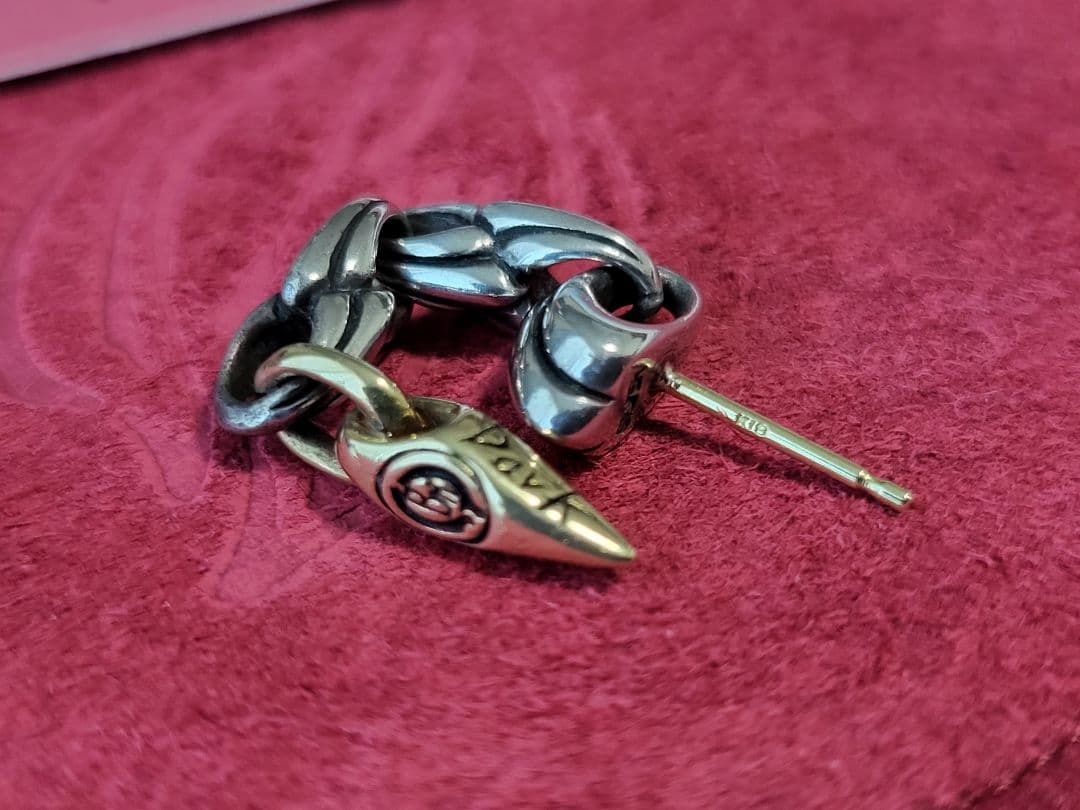 ブラッディマリー　Bloody Mary　ピアス　Dark　ダーク 18K18金