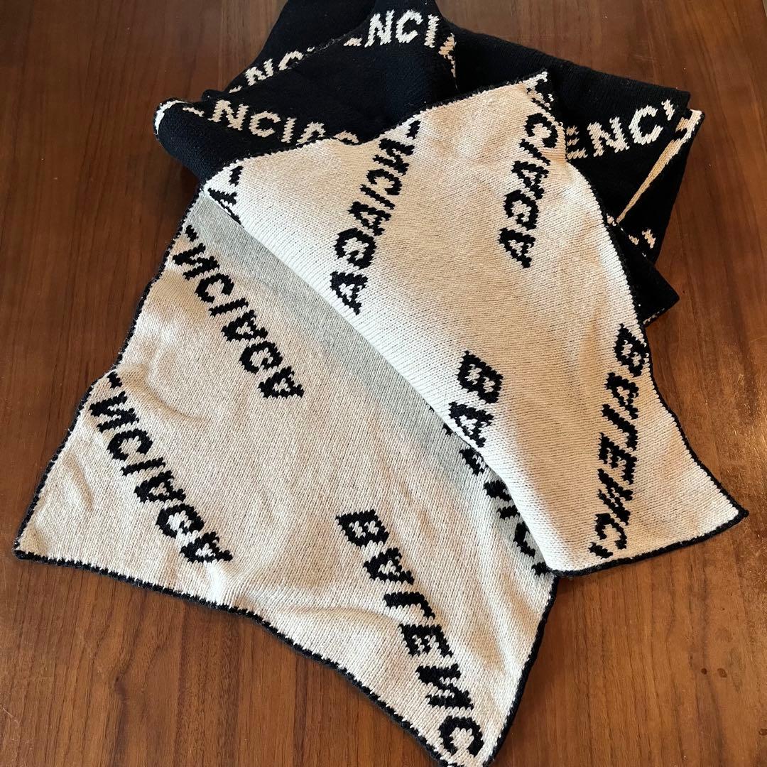 Rum　BALENCIAGA ロゴ入りリバーシブルマフラー