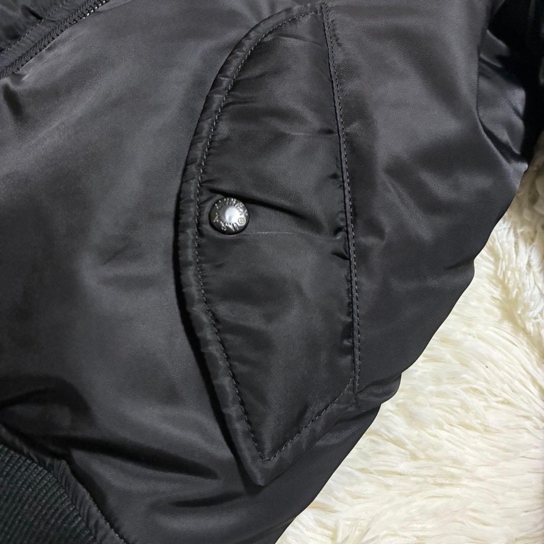 美品 AVIREX フライトジャケット アーチロゴ コマーシャルロゴ L 黒