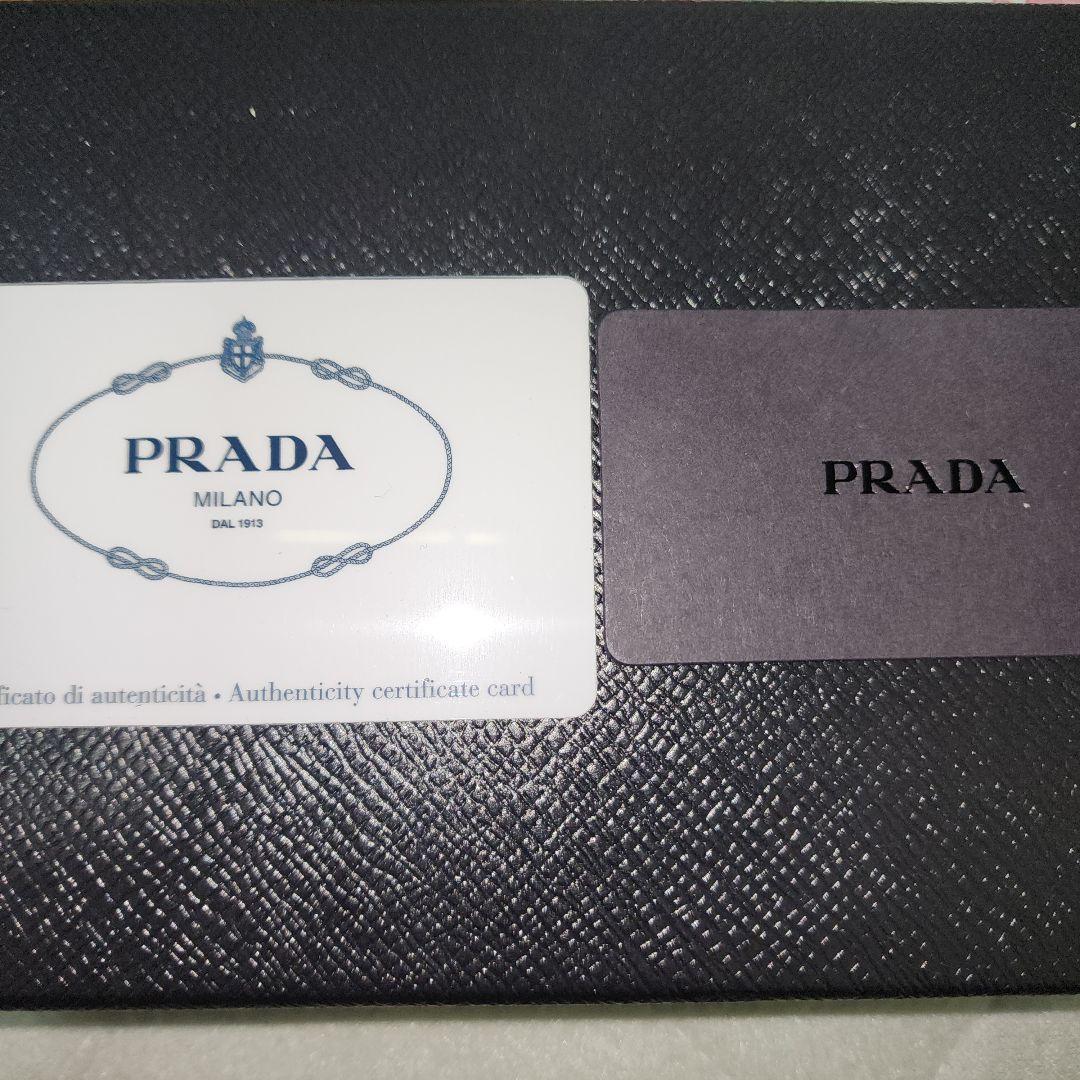 PRADA　サフィアーノトライアングル　長財布