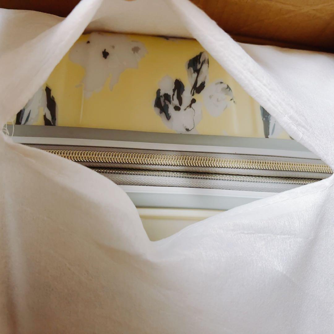 新品未使用マーキュリーデュオのキャリーケース