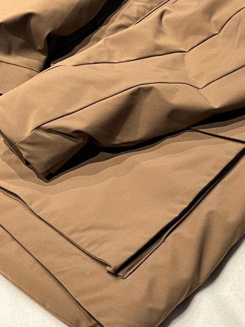 ◼︎新品　UNIQLO ユニクロ　ハイブリッドダウンパーカ　brown Lサイズ