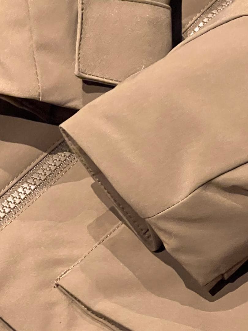 ◼︎新品　UNIQLO ユニクロ　ハイブリッドダウンパーカ　brown Lサイズ