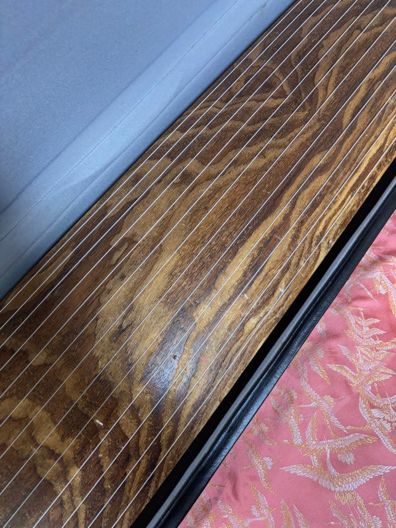 琴 綾杉彫り くり甲 演奏用 13弦 高級 ハードケース付き 箏 和