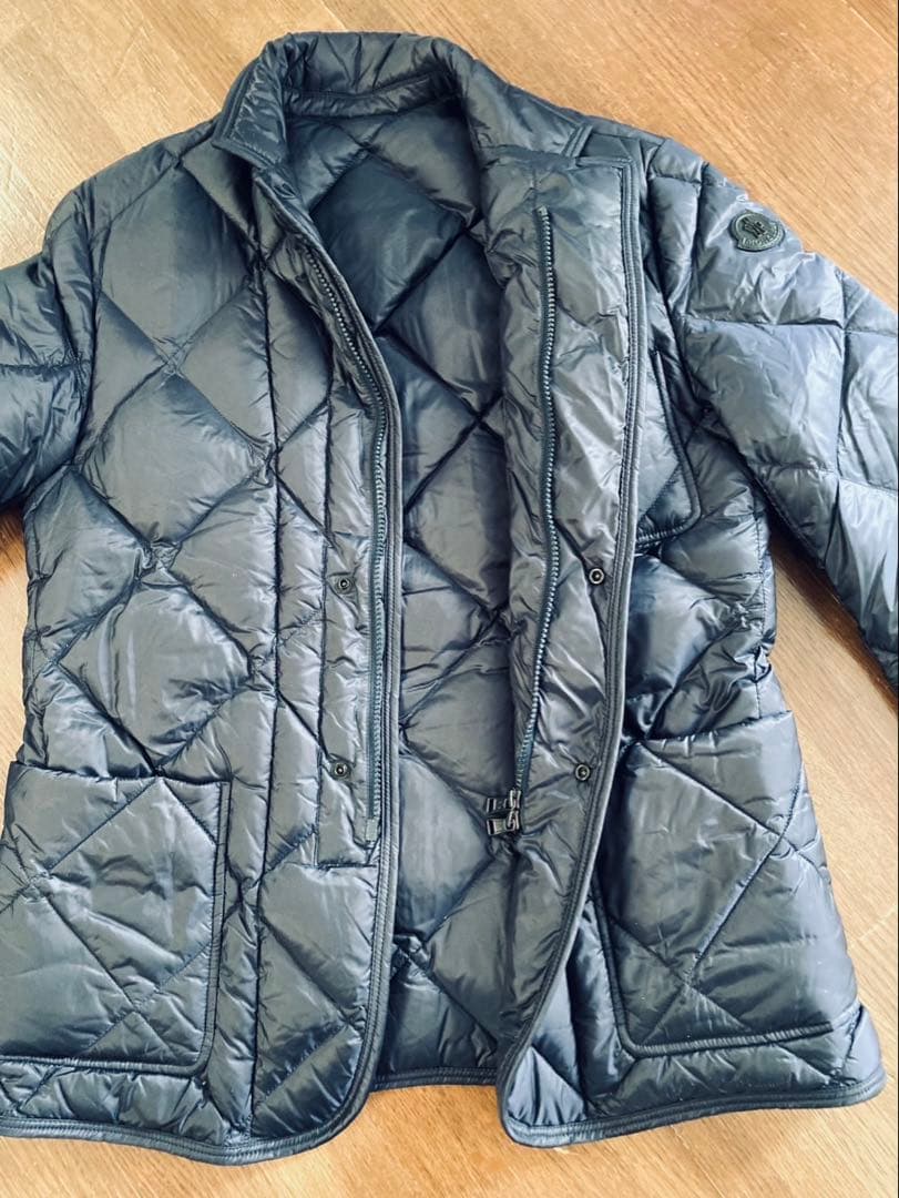 【ハオ】モンクレール HERMINIER ロゴレザーワッペダウンジャケット