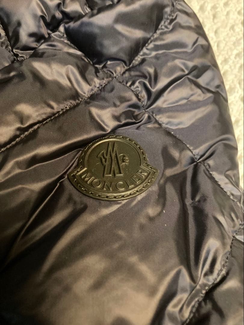 【ハオ】モンクレール HERMINIER ロゴレザーワッペダウンジャケット