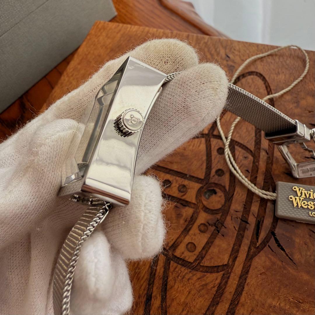 お箱付VivienneWestwood オーブ/クリスタルキューブウォッチ