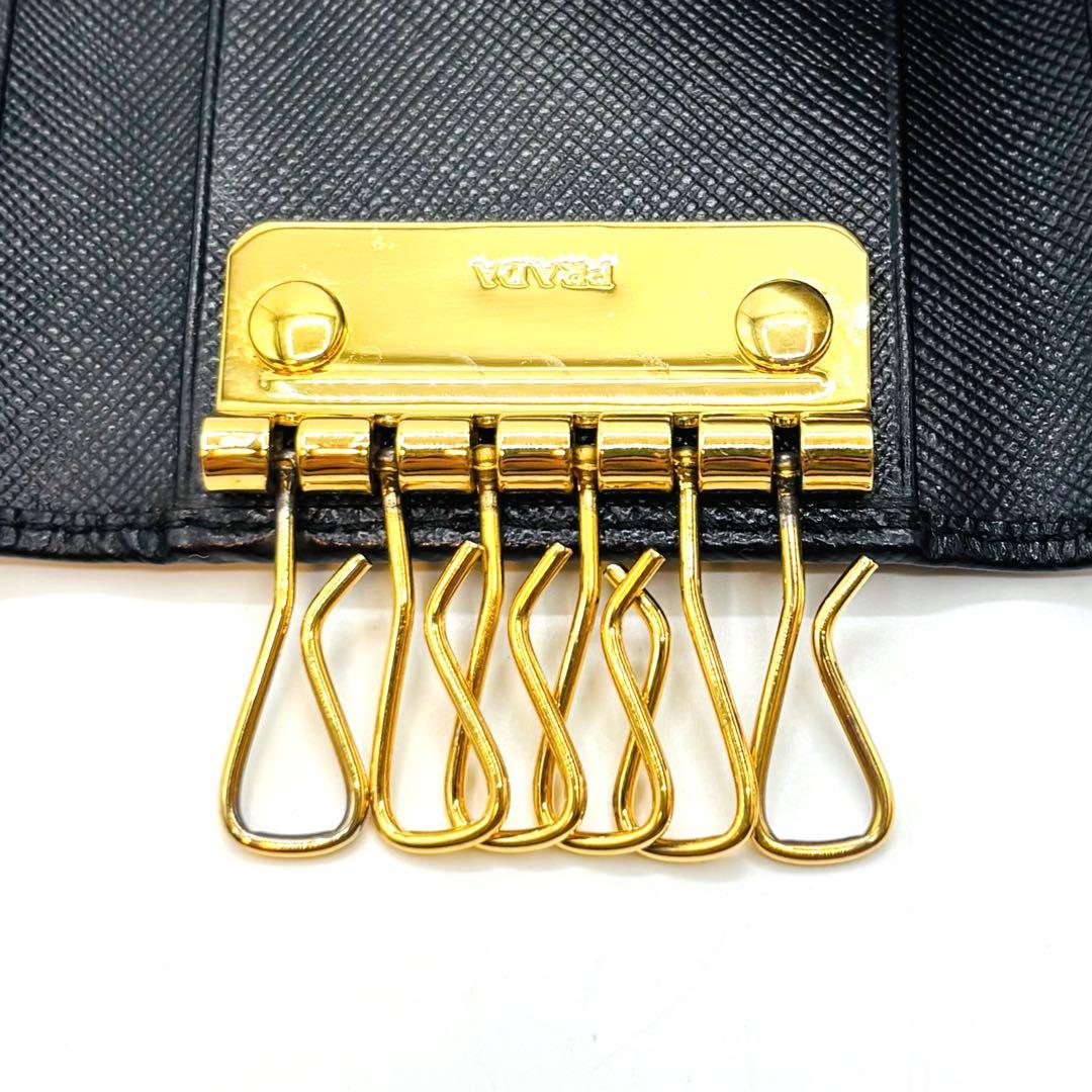 【美品】プラダ 6連キーケース レザー ゴールドロゴ ゴールド金具 ブラック