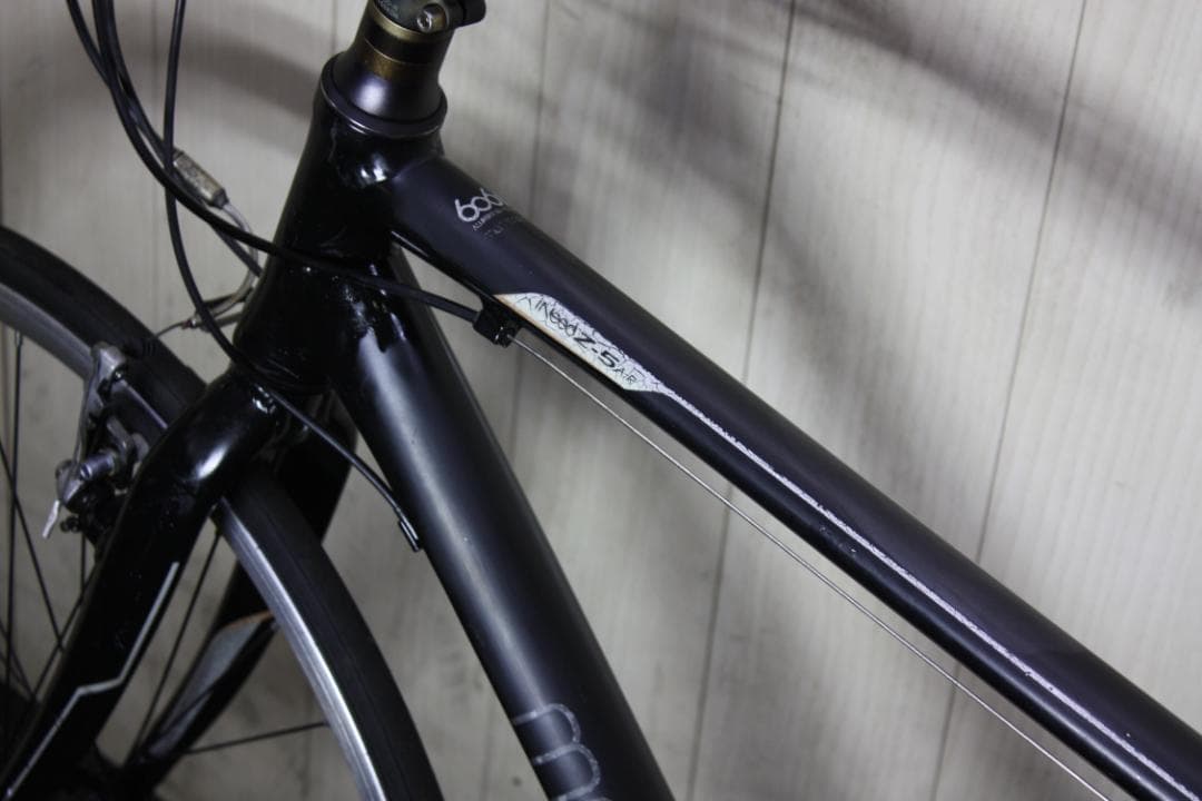 GIANT-MOMENTUM iNEEDZ-5AIR 700C 16速480mm