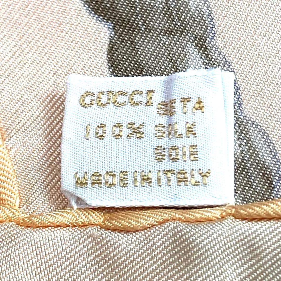 GUCCI大判シルクスカーフ　コンパスシグナル