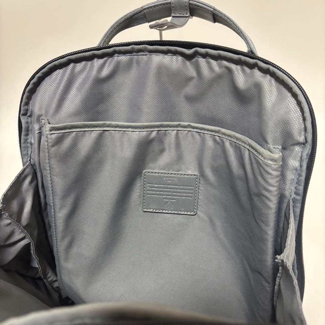 【TUMI】中に難ありVOYAGEUR エッセンシャ 19196450 GRY