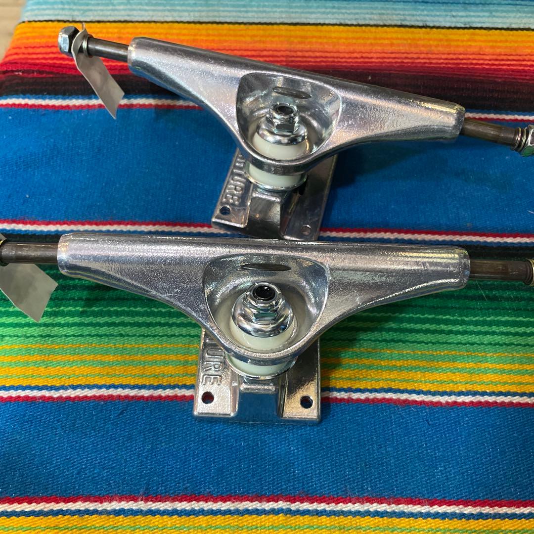 VENTURA スケートボード トラック 2個セット5.8