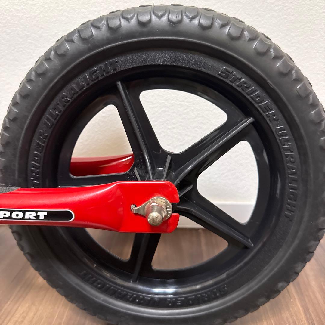 【美品】STRIDER ストライダー SPORTS MODEL 12インチ 赤