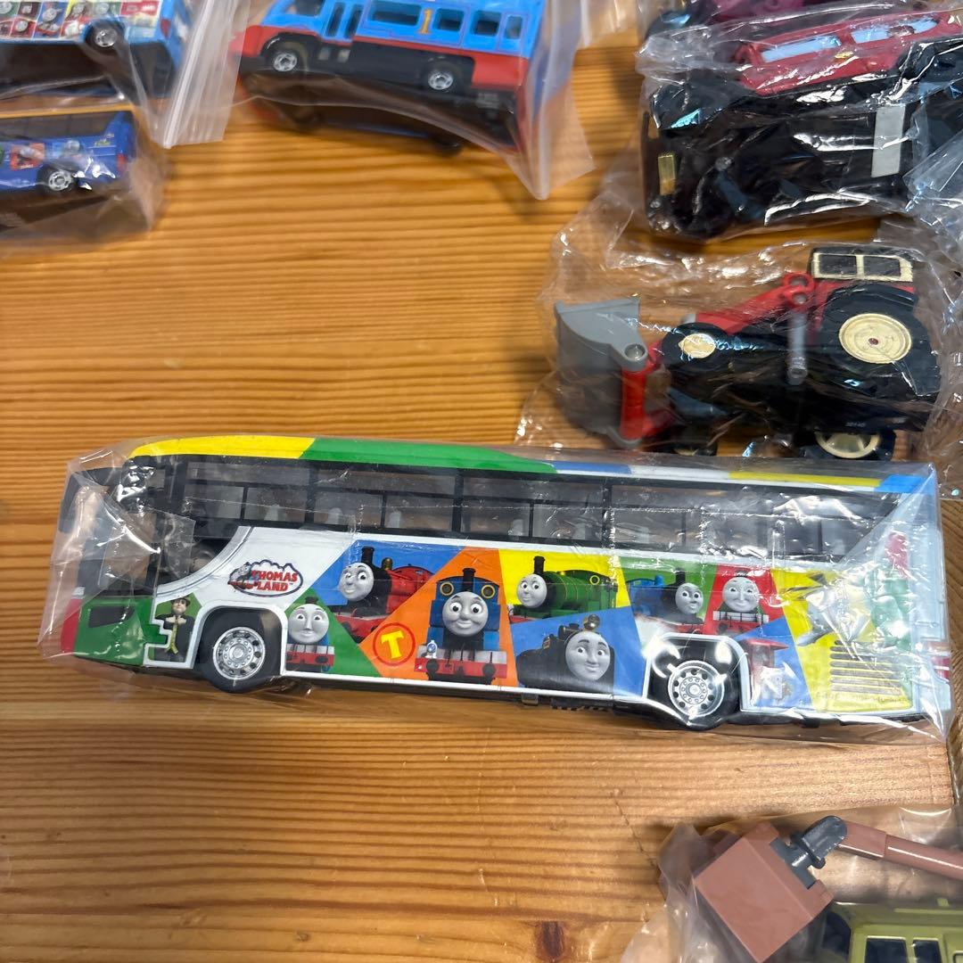 2333.きかんしゃトーマス商品33台まとめ売り