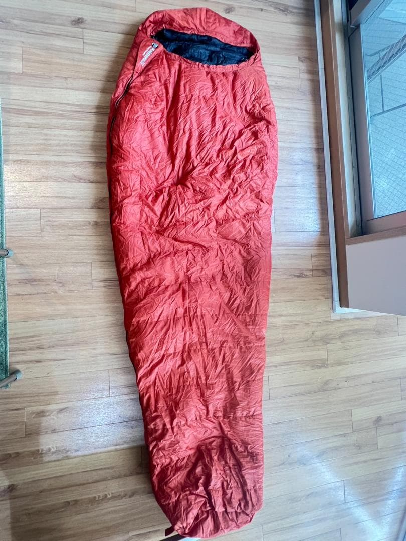 【値下げしました】ISUKA　イスカ　Pokhara　ポカラ　X　 寝袋 　美品