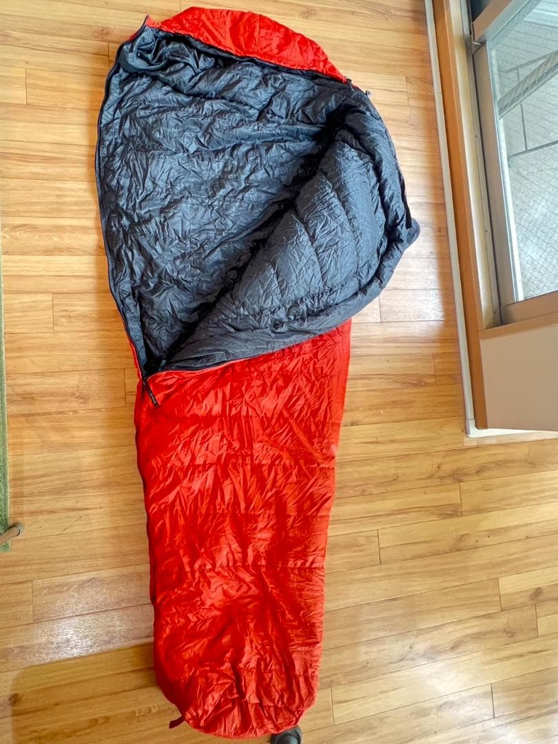 【値下げしました】ISUKA　イスカ　Pokhara　ポカラ　X　 寝袋 　美品