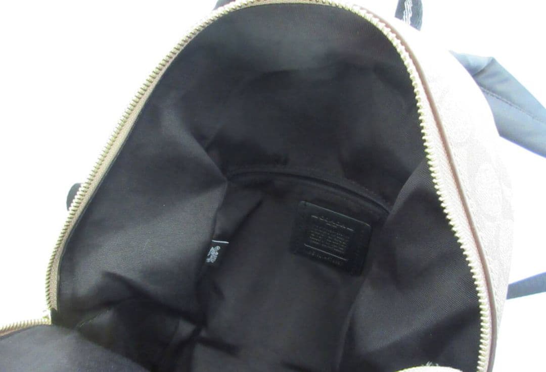 COACH ベア・グミプリントリュック
