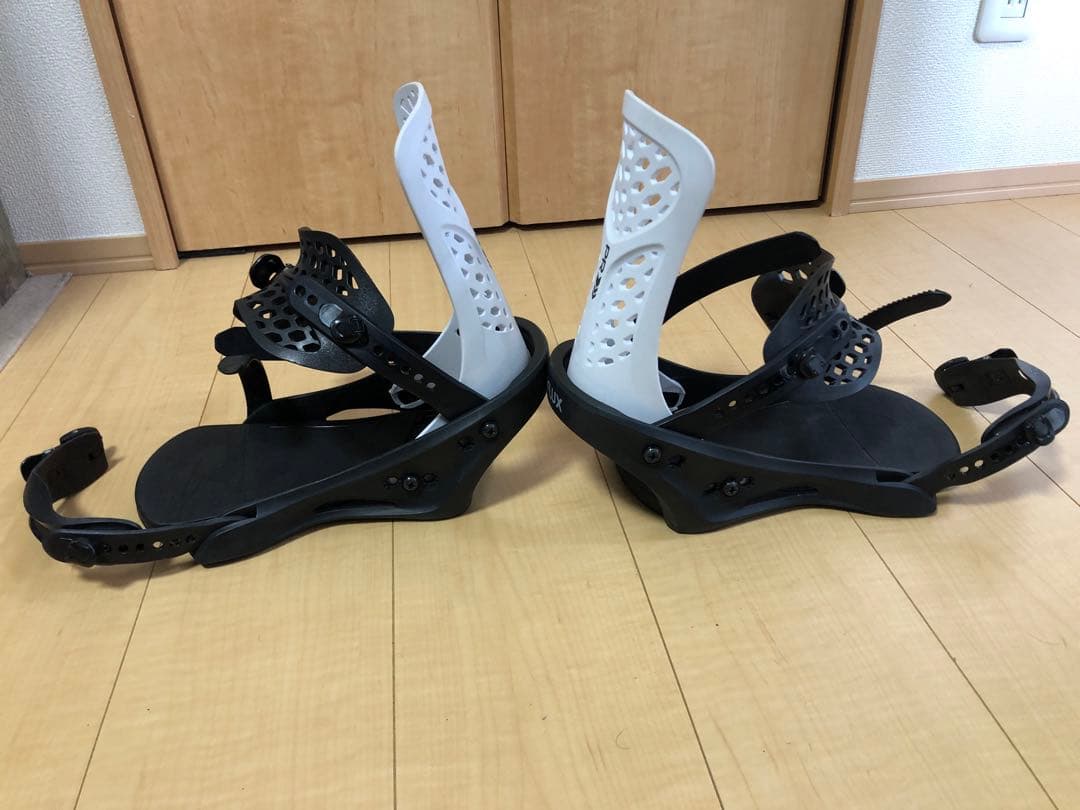 スノボ ビンディング FLUX PR Mサイズ フラックス 初心者モデル