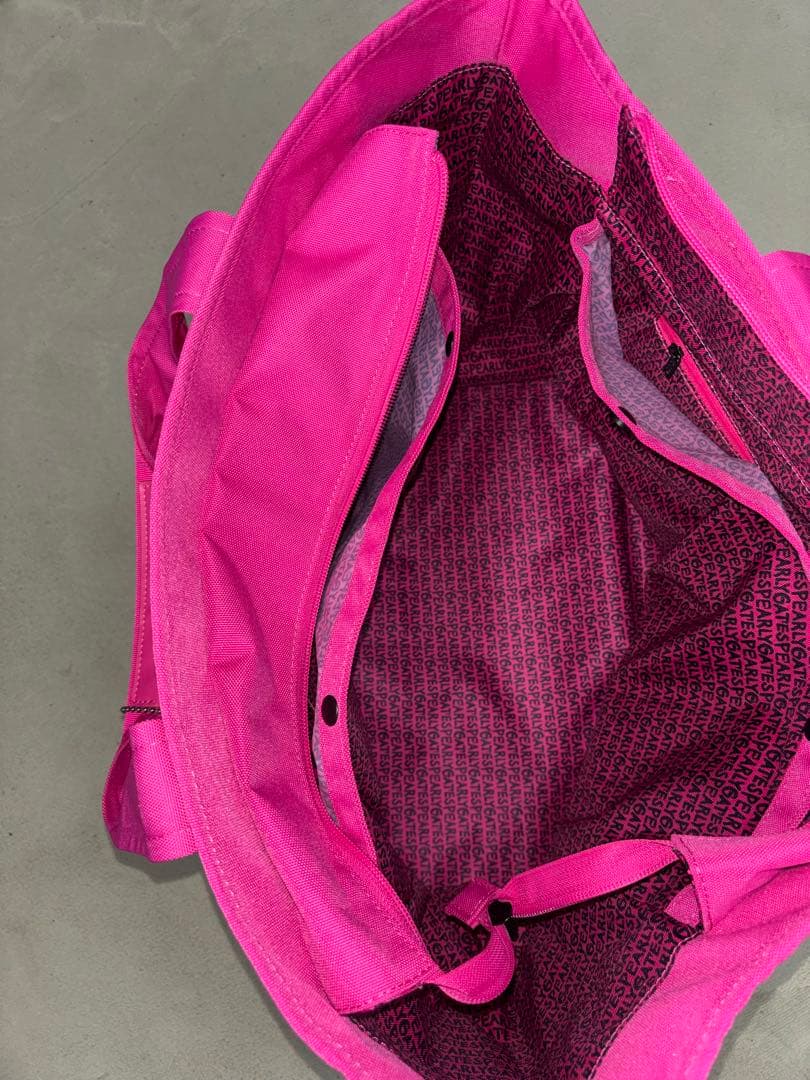 （超美品）パーリーゲイツ、ペイントロゴシリーズ、ロッカーバッグ