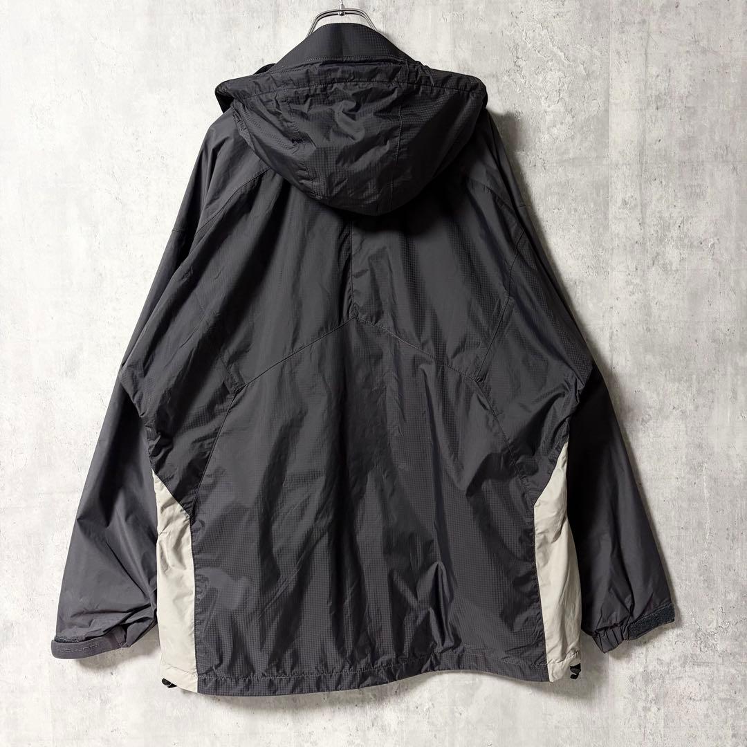 【美品】BURTON ak スノーボードジャケット Mサイズ グレー