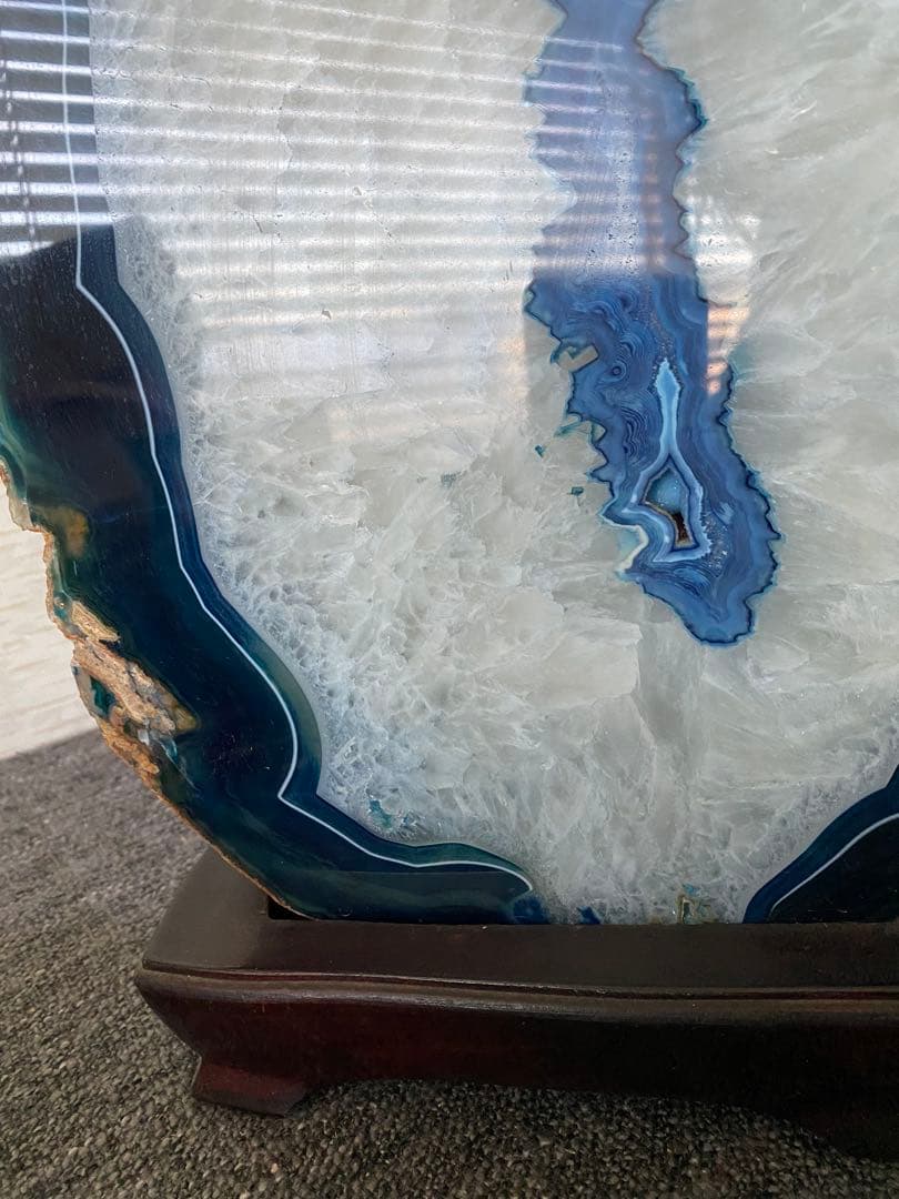 瑪瑙　パワーストーン　特大　天然石　台座付　ブルー　メノウ　水晶