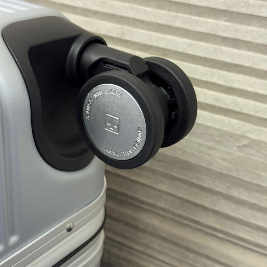 ☆未使用　スイスミリタリー プレミアム Cタイプ 64L SM-C624