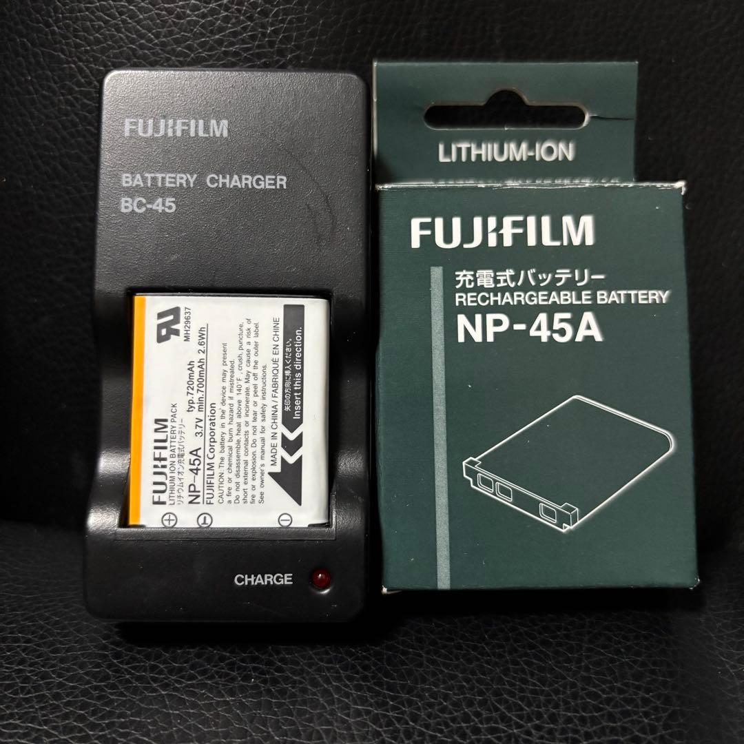 FUJIFILM デジカメ FinePix z250fd ピンク⭐︎ミニ三脚付き⭐︎