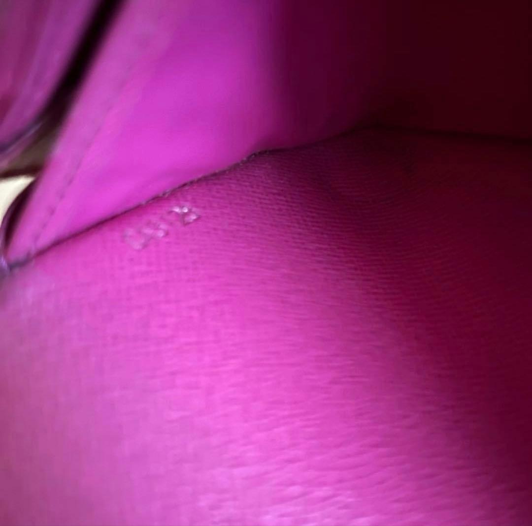 かぁ様　ルイヴィトン　ポルトフォイユ サラ パッチーズ M63318