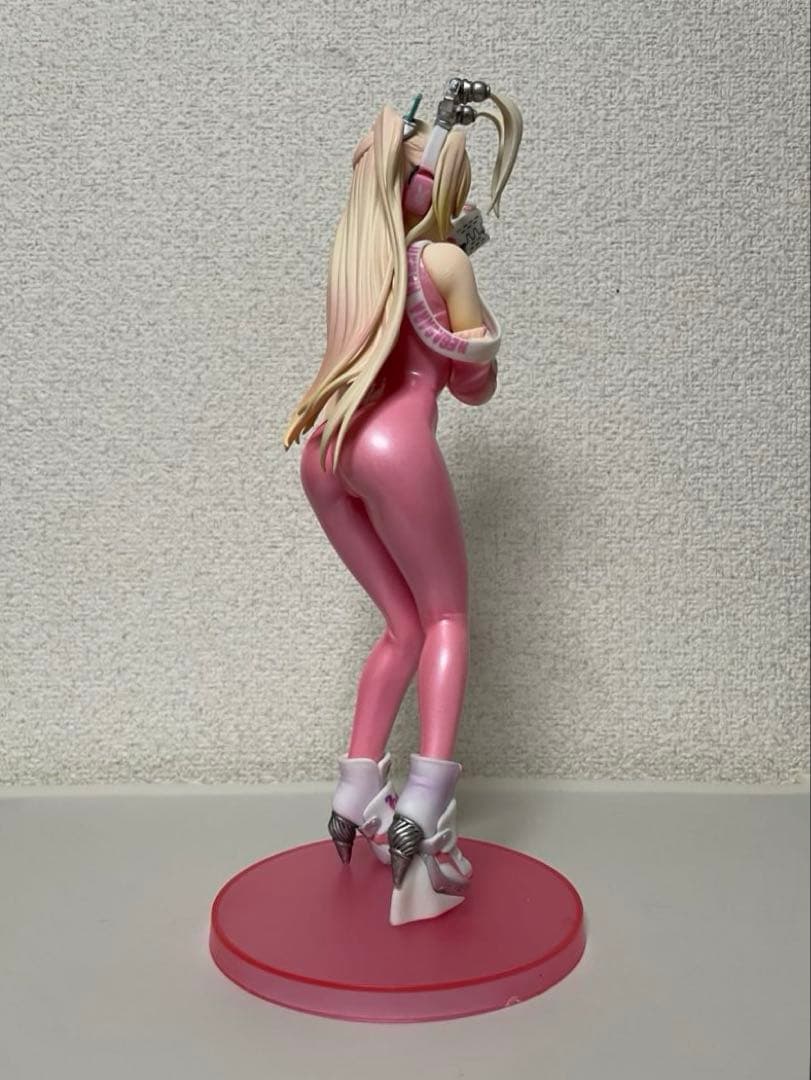 Super Bunny 1/6 完成品フィギュア