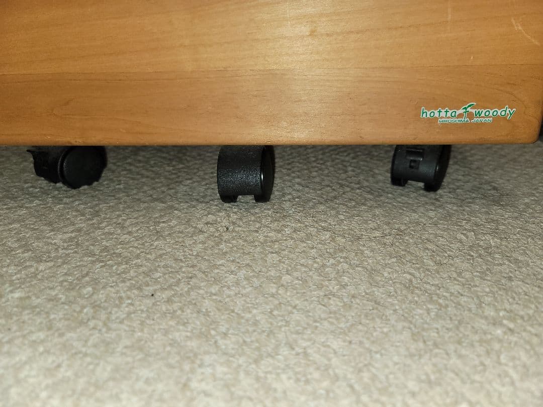 大幅値引き！堀田木工所の 木製学習机と椅子セット早いもん勝ち！