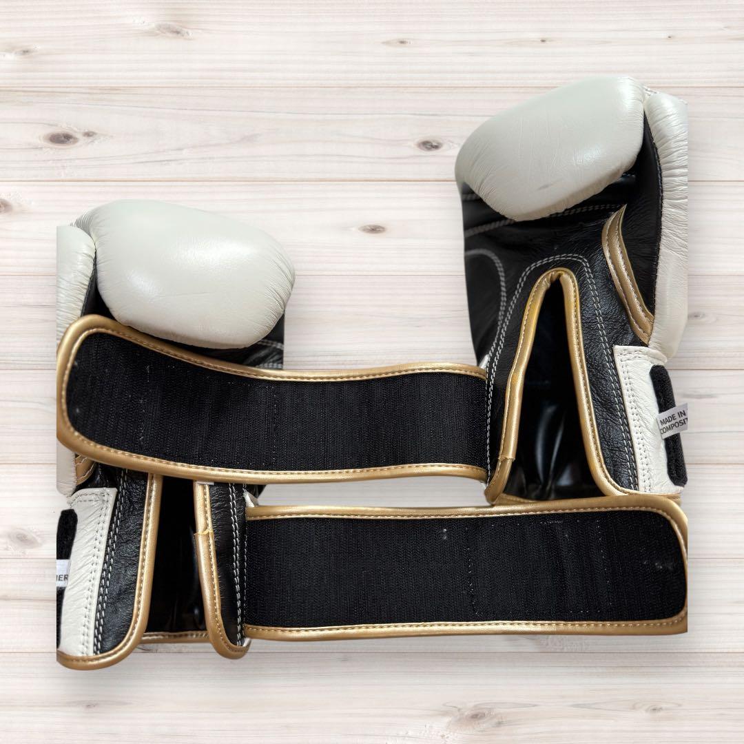【中古】ISAMI BOXER ボクシンググローブ 白 10オンス