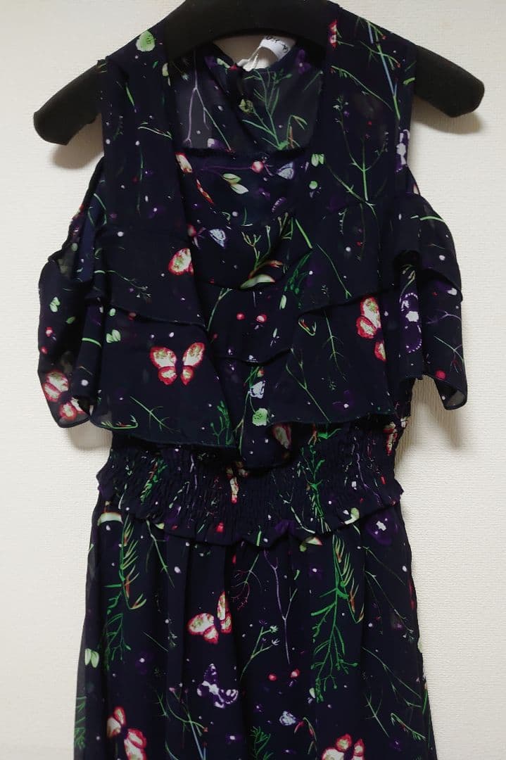 フラワープリント ノースリーブミニワンピース