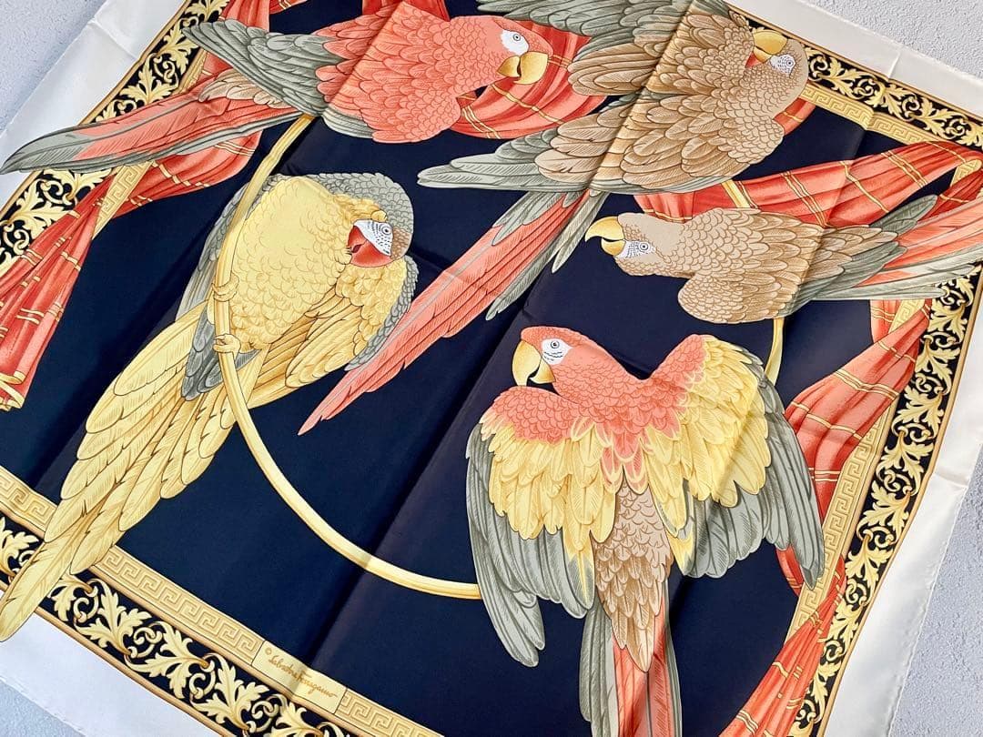 美品 フェラガモ シルク スカーフ イタリア製 ヴィンテージ 鳥 オウム