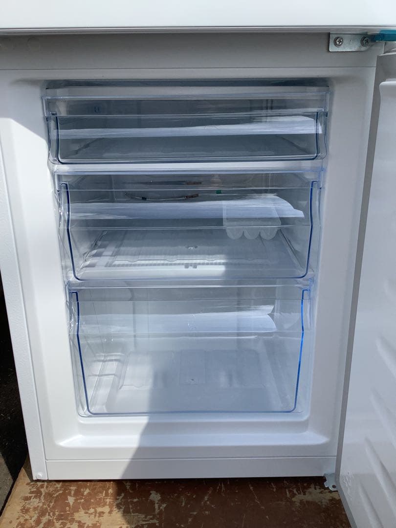 ミカコジ 25年製 ハイセンス 2ドア冷蔵庫 HR-D1701W 175L