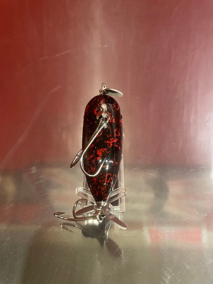 大言神社宝物 表層暴鮫 赤黒漆塗りルアー スイッシャー 18g