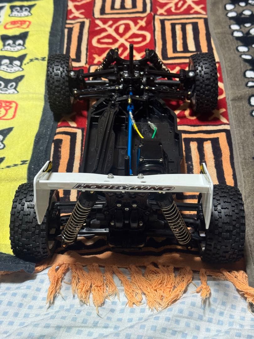 新品未使用！タミヤ組立済TT-02Bシャーシ モーター・樹脂製リヤウイング他付属