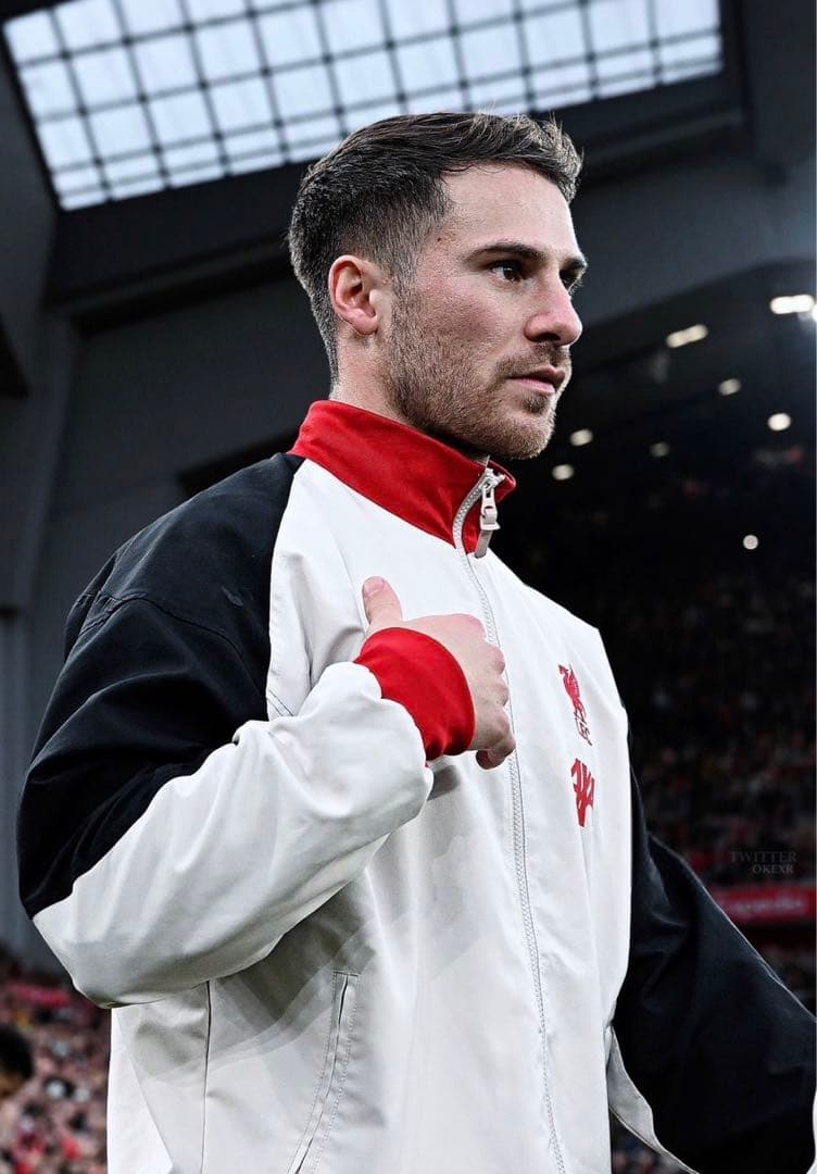 日本未発売 リバプール 24/25 アンセム ジャケット 正規品 L - メルカリ