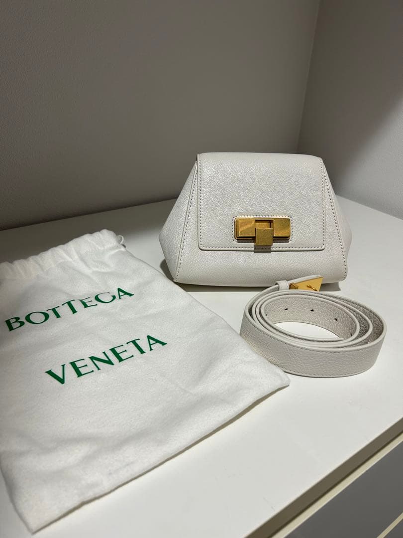 Bottega Veneta ウエストポーチ　ボディバッグ　ホワイト